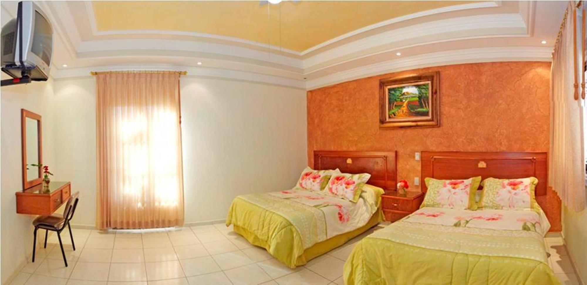 Hotel Rincon Tarasco มอเรเลีย ภายนอก รูปภาพ