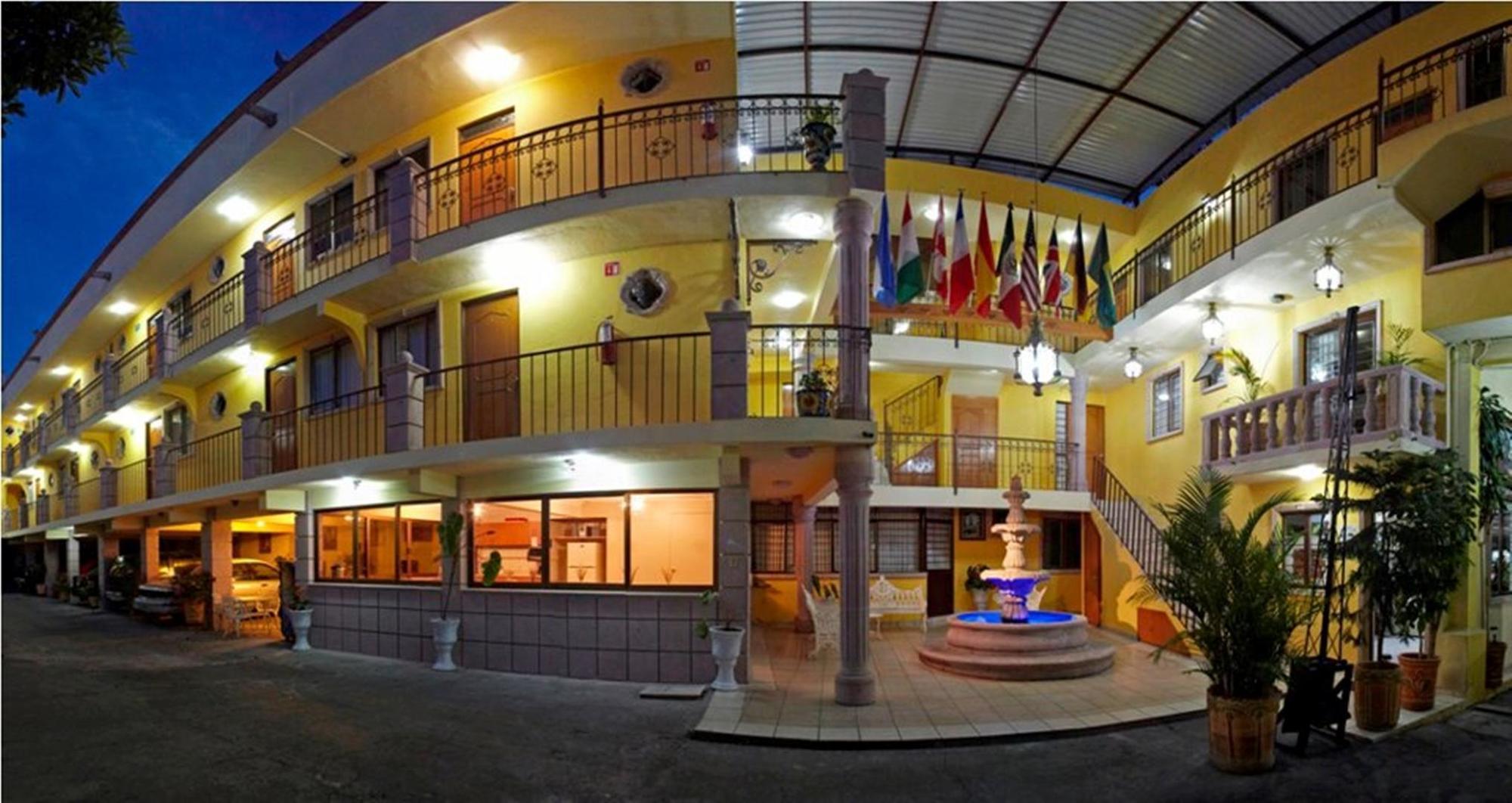 Hotel Rincon Tarasco มอเรเลีย ภายนอก รูปภาพ