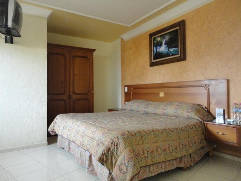 Hotel Rincon Tarasco มอเรเลีย ภายนอก รูปภาพ